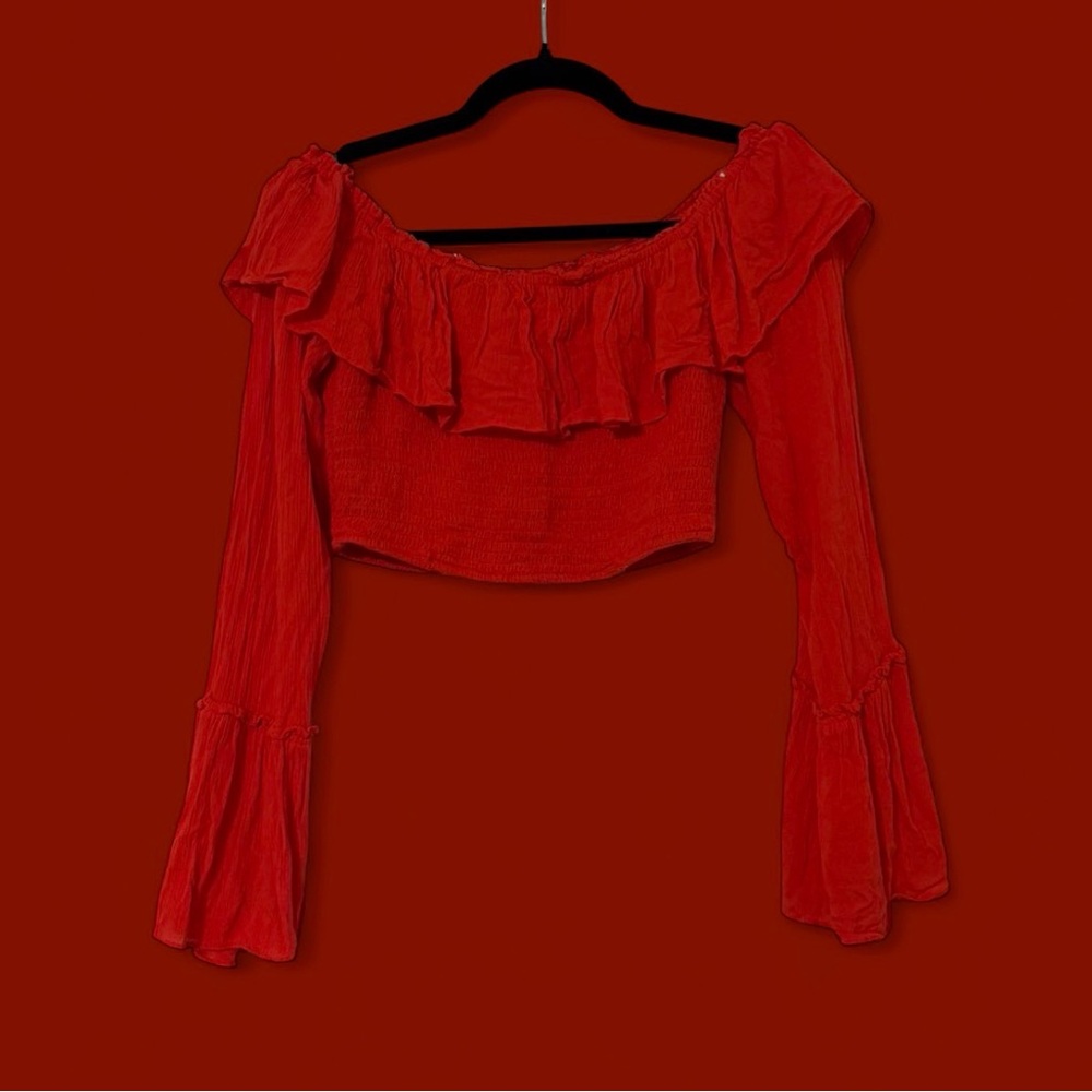 RED LONG SLEEVE CROP TOP
